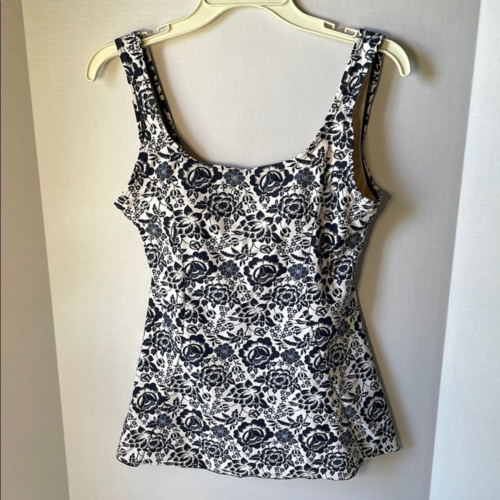 Shore Shapes Size 10  Swimsuit ( dress)  Floral Print 1 piece